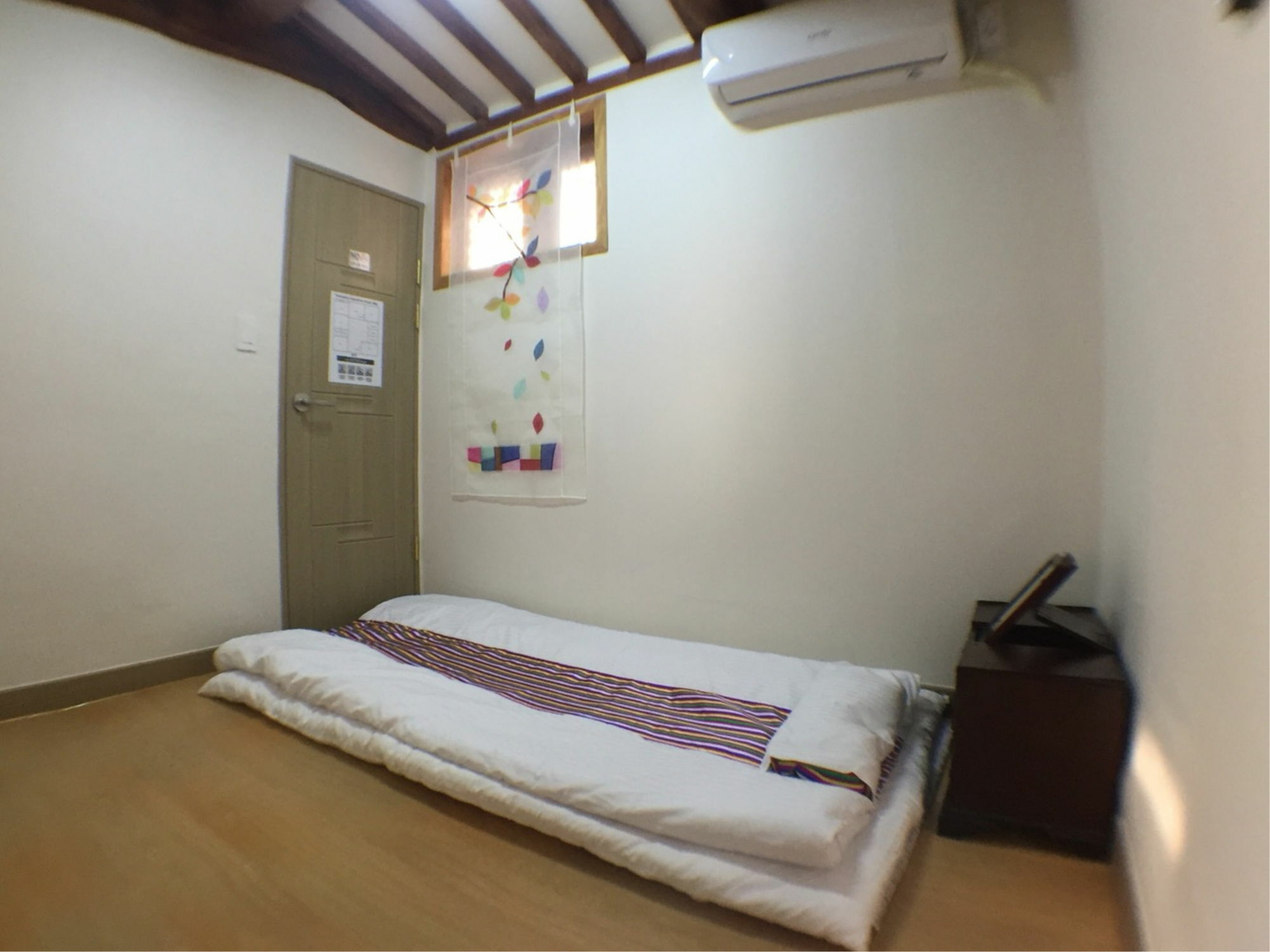 Seoul Lucky Guesthouse Hanok Екстериор снимка